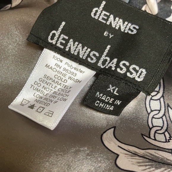 Dennis Basso Status scarf/wrap - Picture 3 of 7